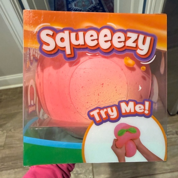 Sunny Days Squeezy Peach squishy. TikTok favorite! - Picture 2 of 5